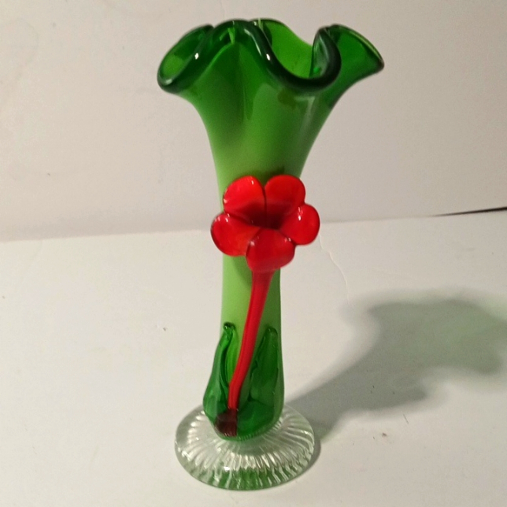 Vintage European Blown Glass Vase Gorgeous Green with Red Flower And Fluted Top - Picture 1 of 9